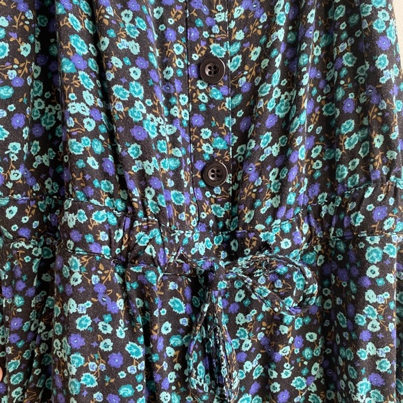 Blue Floral Romper with Pockets - Picture 3 of 3